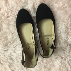 🎁 FREE in bundle - Black flat shoes